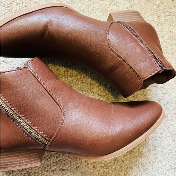 Croft & Barrow boot size 11M in brown - Picture 7 of 12